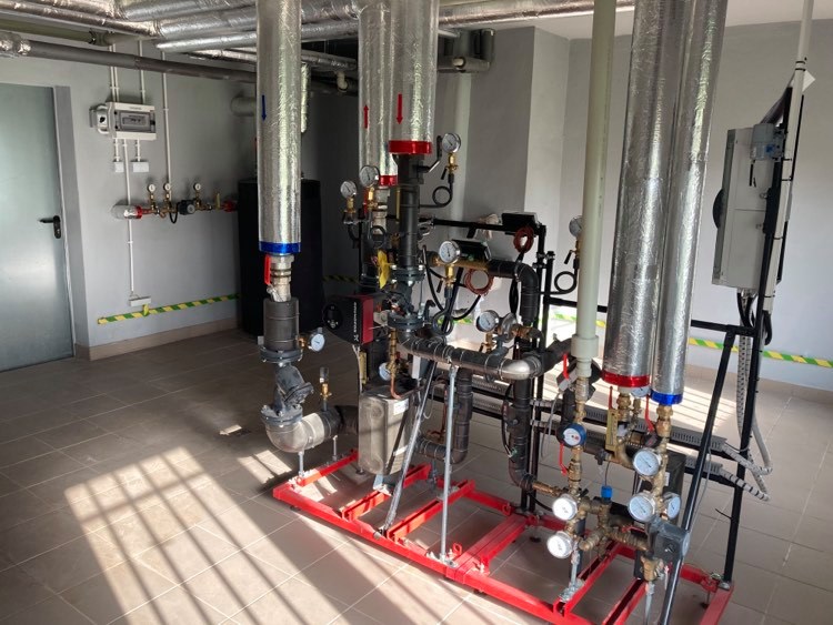 Węzeł cieplny w budynku mieszkalnym w Gliwicach, wykonany przez firmę Glimar.